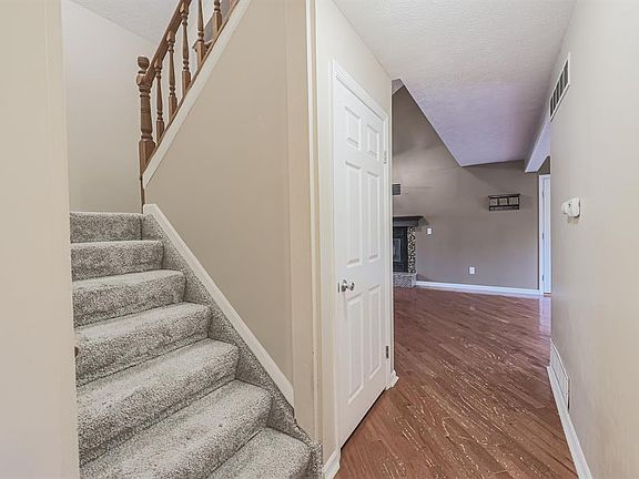 4th image of 2330 Cosmos Dr