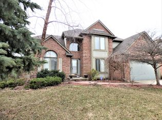 17492 Canvasback Dr, Macomb, MI 48044