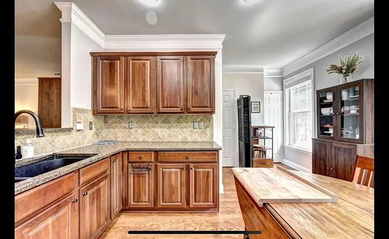 5276 Wellsley Bnd — Photo 2
