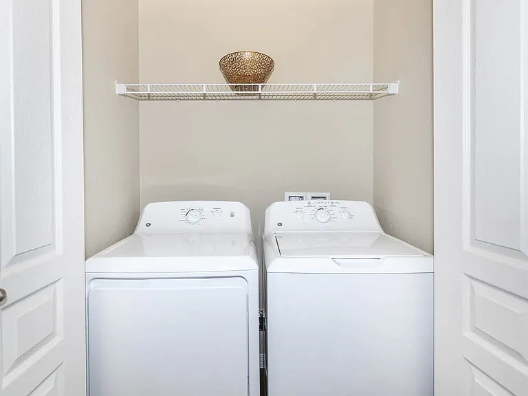 A3 751 SQFT 1 Bed 1 Bath