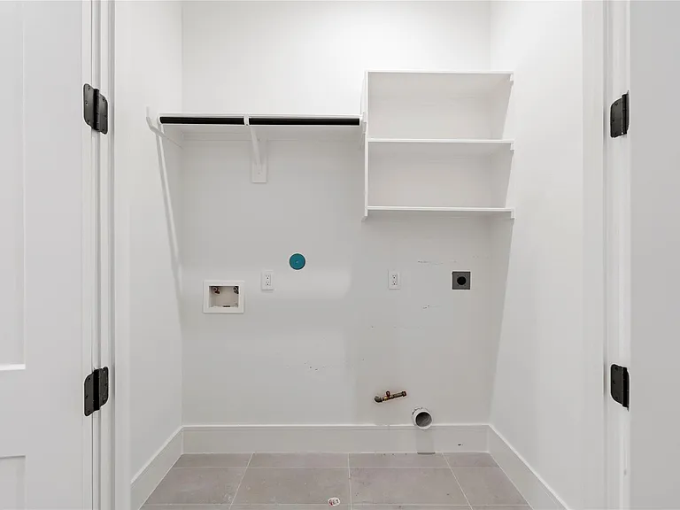 4218 Nichols St — Photo 19