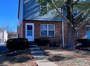 1676 Meyer Dr, Saint Charles, MO 63303