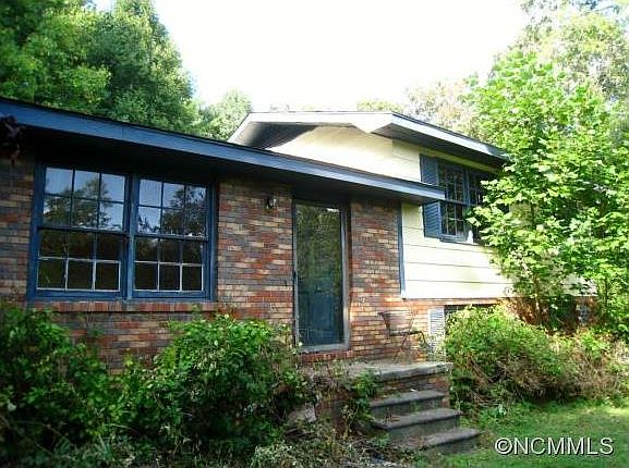 1st image of 199 Columbia Cir