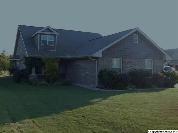 366 Northlake Dr, Meridianville, AL 35759