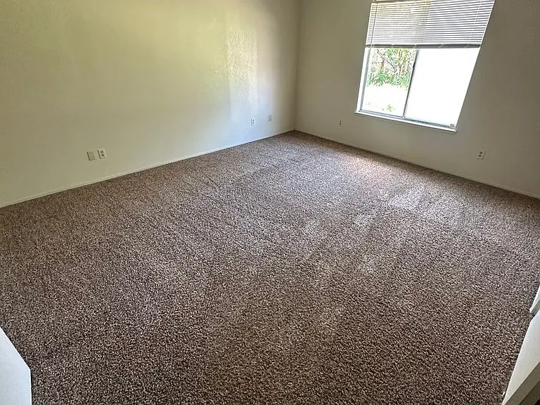 2348 W Pinon Ct — Photo 14