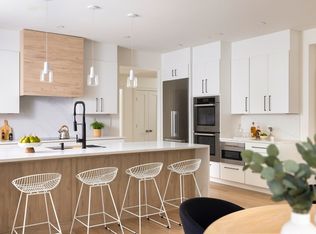 63-63 Green St #1, Brookline, MA 02446