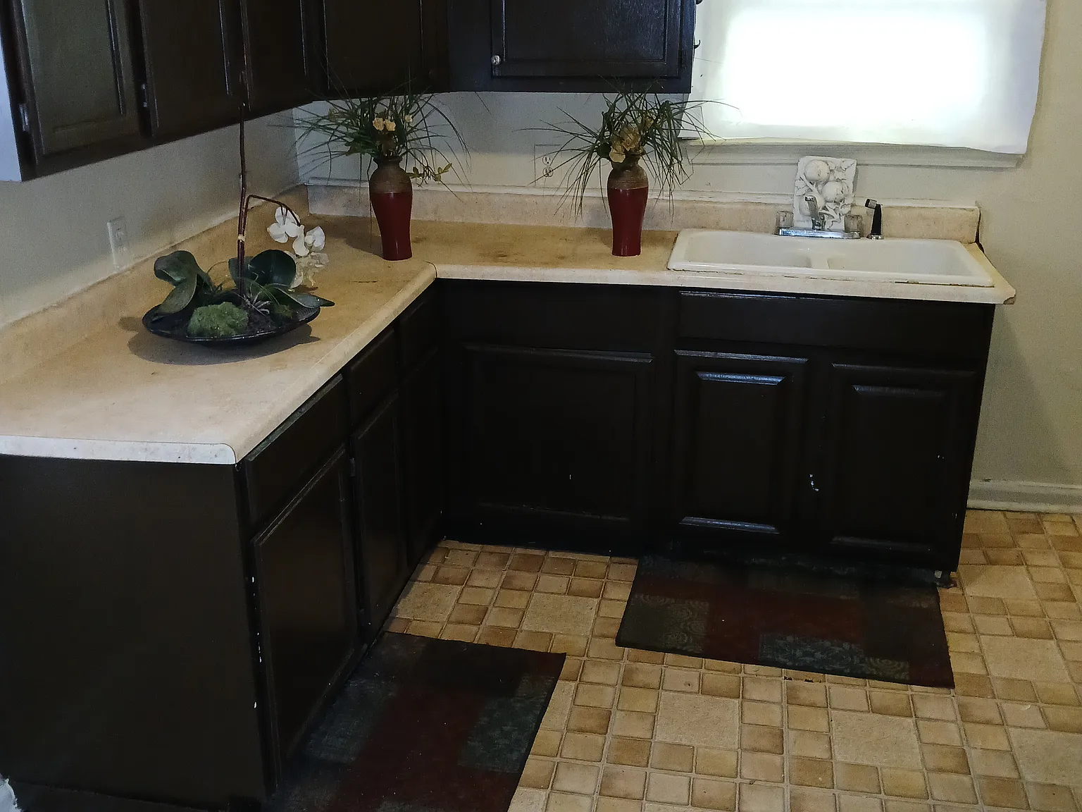 3 bed, 900 sqft, $1,200 — Photo 3