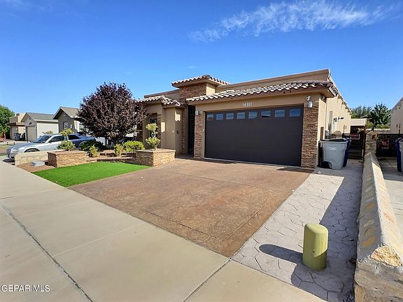 3rd image of 14310 Loma Esmeralda Dr