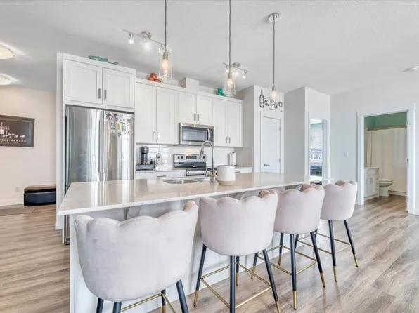 35 S Walgrove Walk SE #408, Calgary, AB T2X 4S6