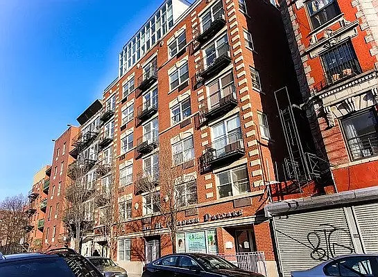 Rented by REAL New York | media 11