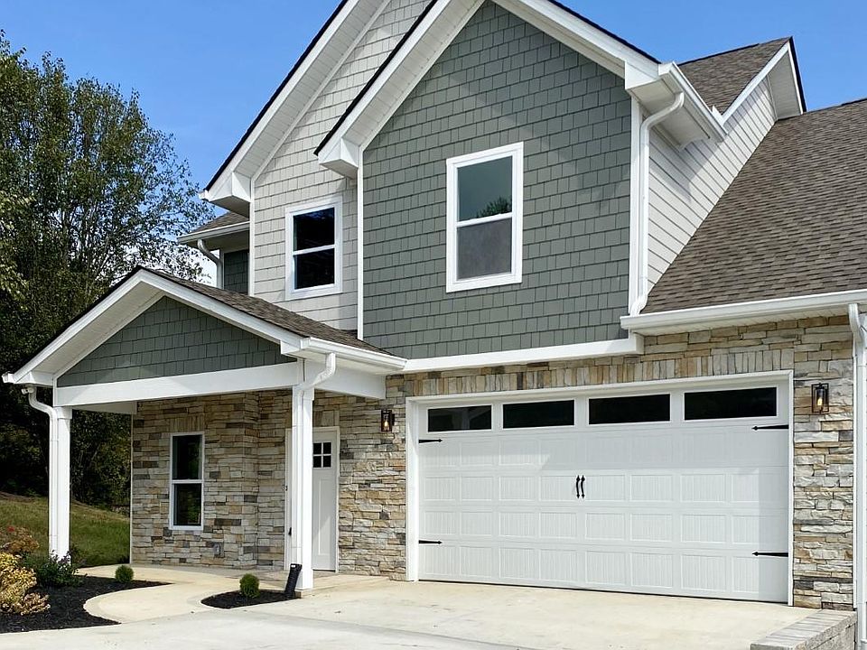 1st image of 902 Gothic Manor Way