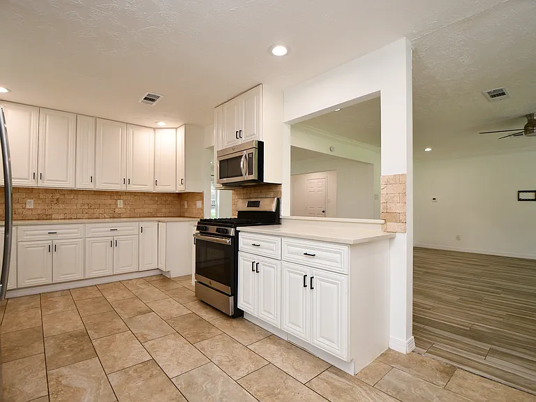 5951 Beaudry Dr — Photo 21