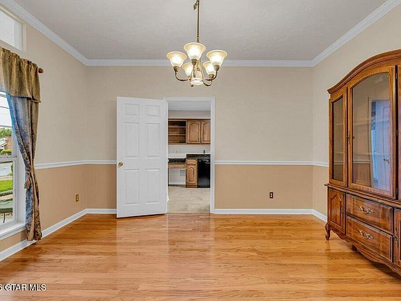 4th image of 113 Oakridge St