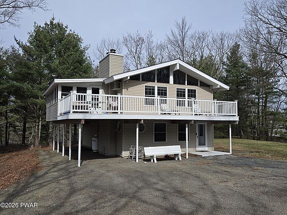 3rd image of 802 Clydesdale Ct