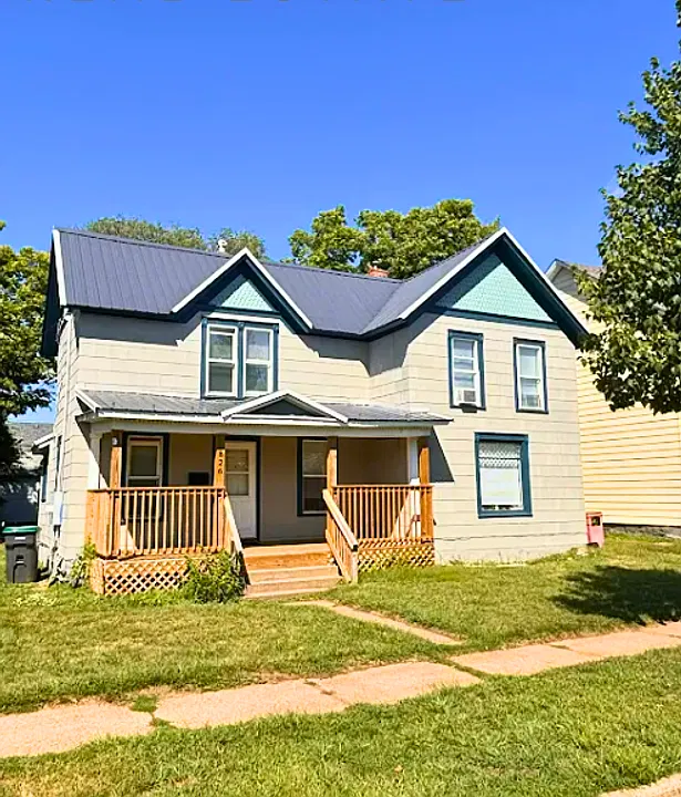 826 Menomonie St