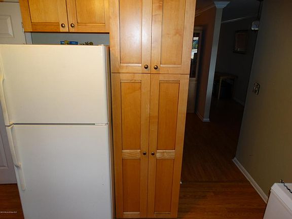 4th image of 204 Clipper Ct #4J