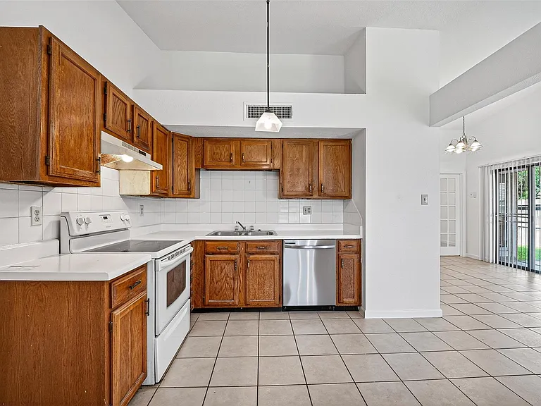 14219 Dartwood Dr — Photo 3