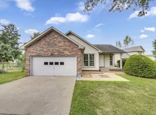 1004 Dandelion Dr, Clarksville, TN 37042
