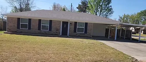 211 Ellen Dr Photo 1