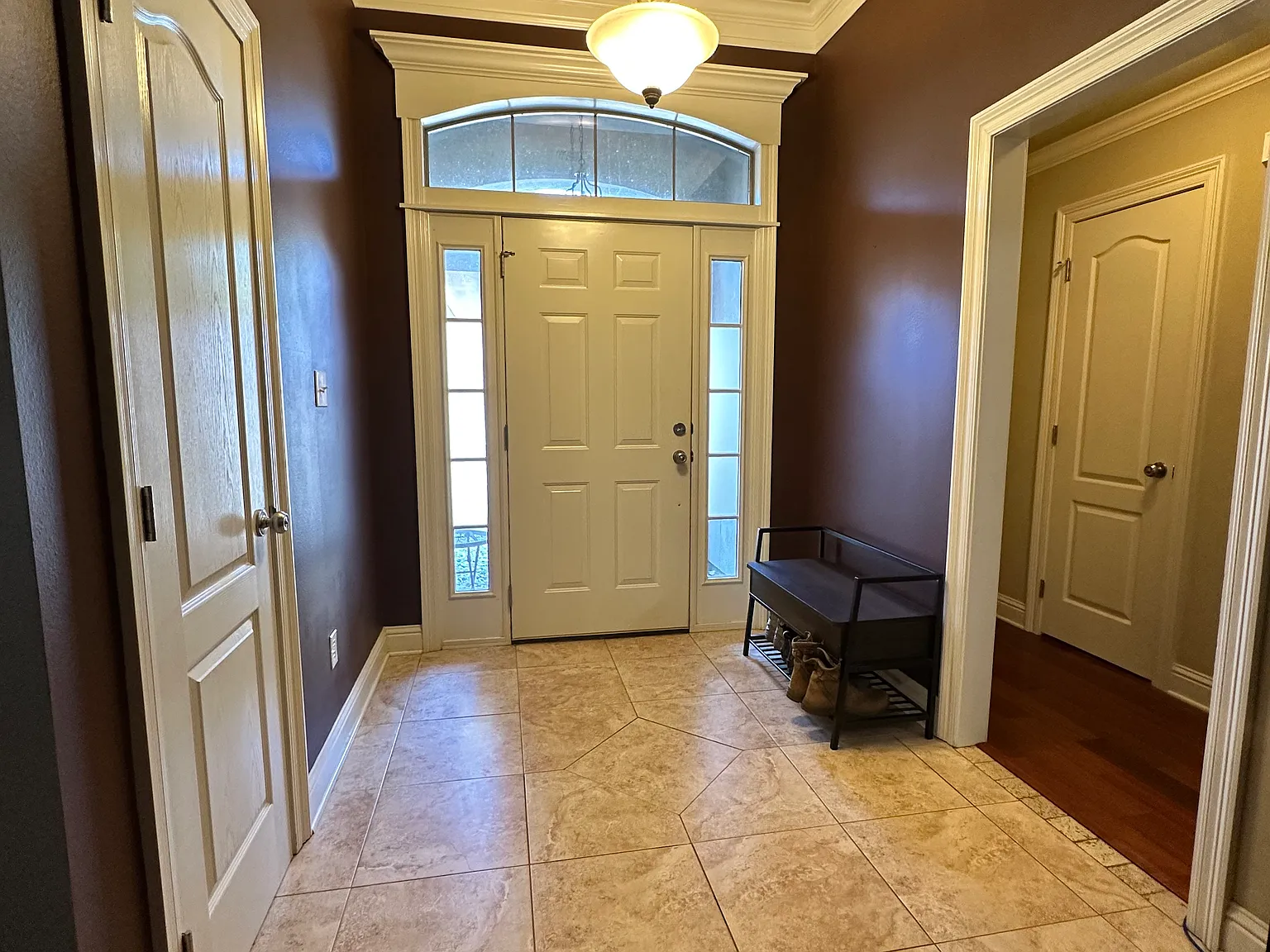 3 bed, 1516 sqft, $2,000 — Photo 2