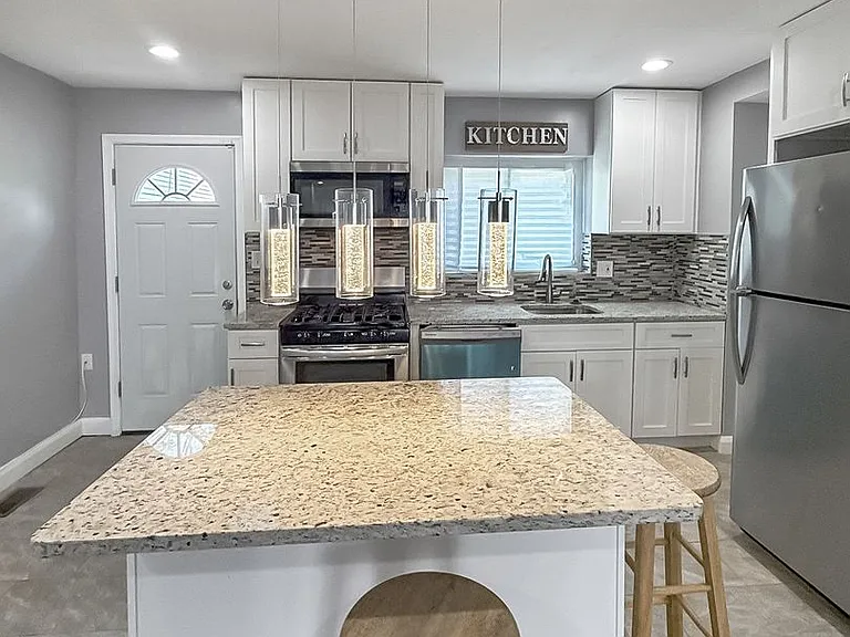 4408 Asbury Ave — Photo 5