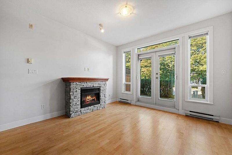 Richmond Townhouse for rent - 3 Bedrooms — photo 4