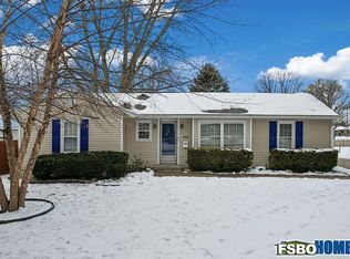 3808 73rd St, Urbandale, IA 50322