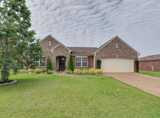 4605 Hughes Meadow Dr, Memphis, TN 38125