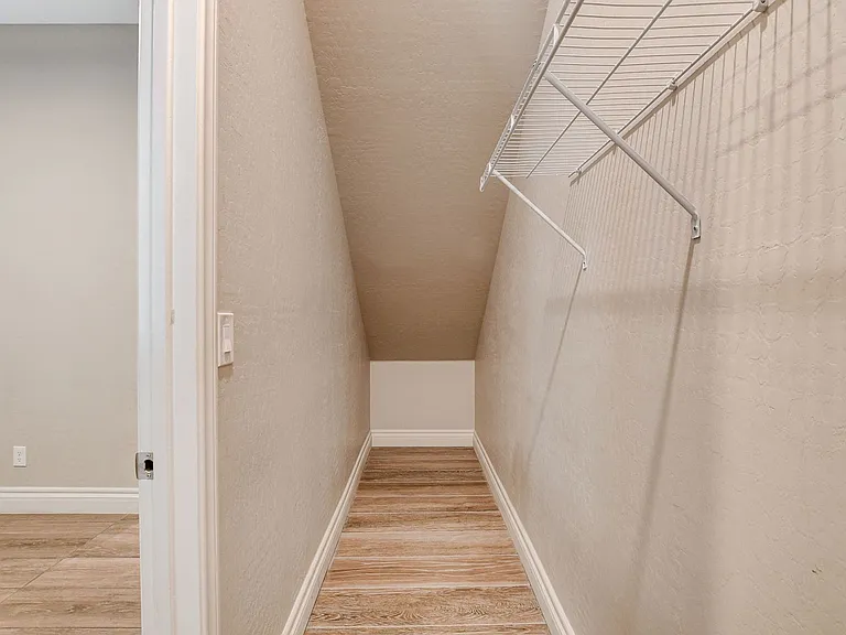 4124 Elegant Chateau St — Photo 8