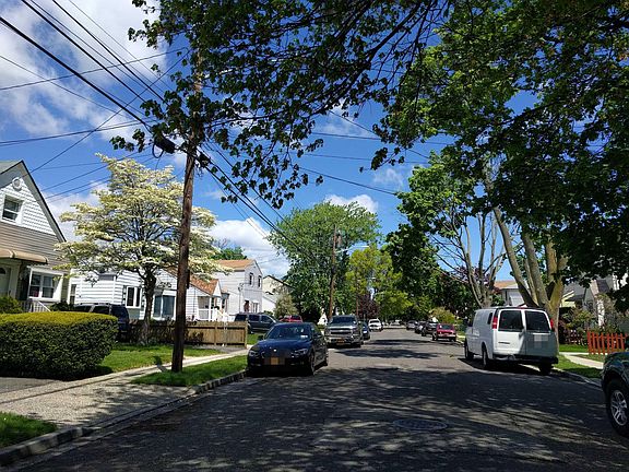 5th image of 208 Fenimore Ave