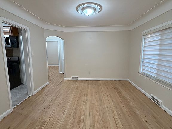 4th image of 7048 Jonathon St