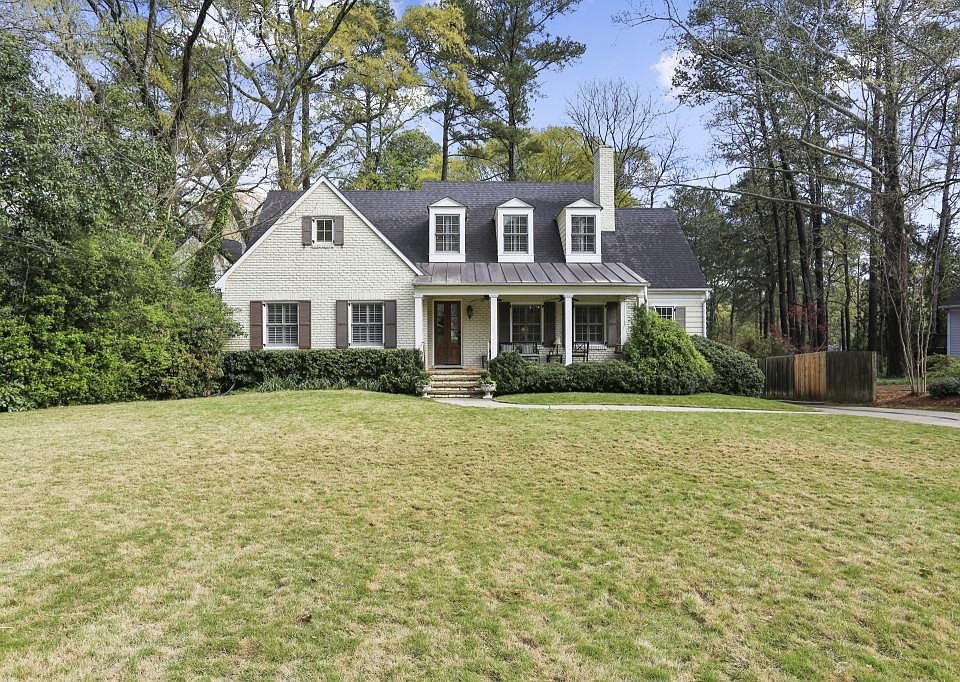 1st image of 863 Wellesley Dr NW