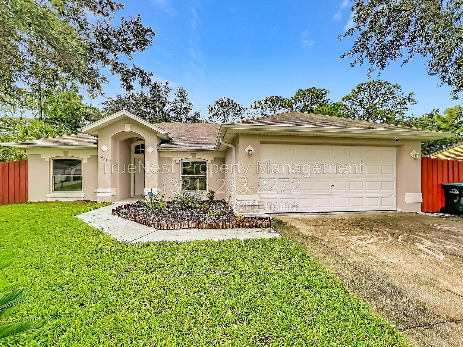 3 bed, 2.0 bath, 1402 sqft, $1,895 — Photo 1
