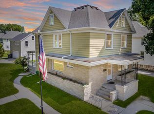 135 Fairview Dr, Plymouth, WI 53073