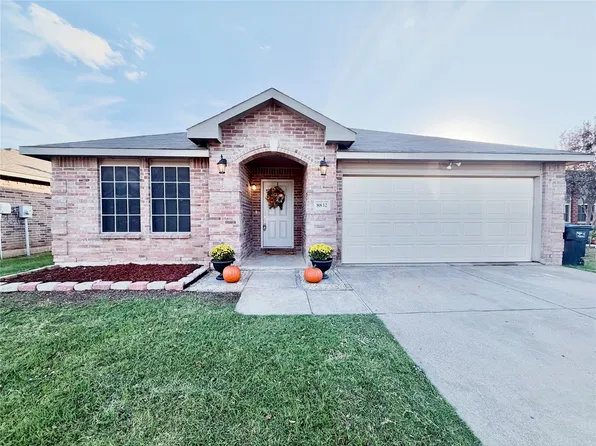 8832 Elk Creek Ln, Fort Worth, TX 76123