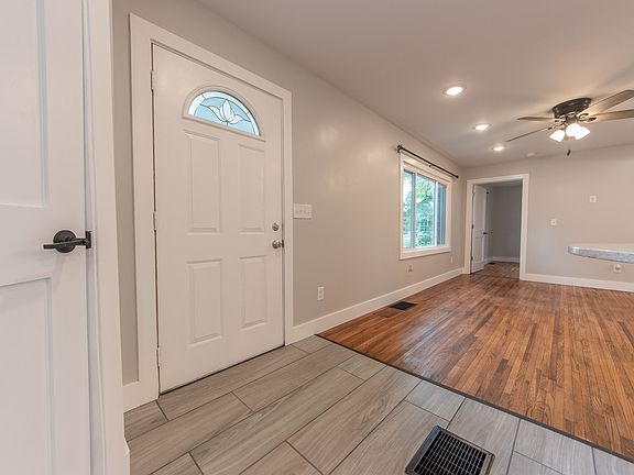 3rd image of 3344 Westenedge Dr