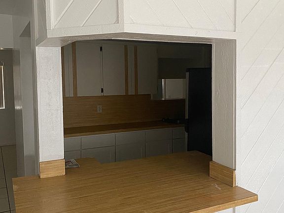 Kitchen Bar/Counter