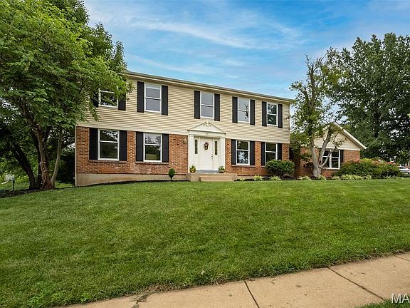 2nd image of 357 Cooperstown Dr