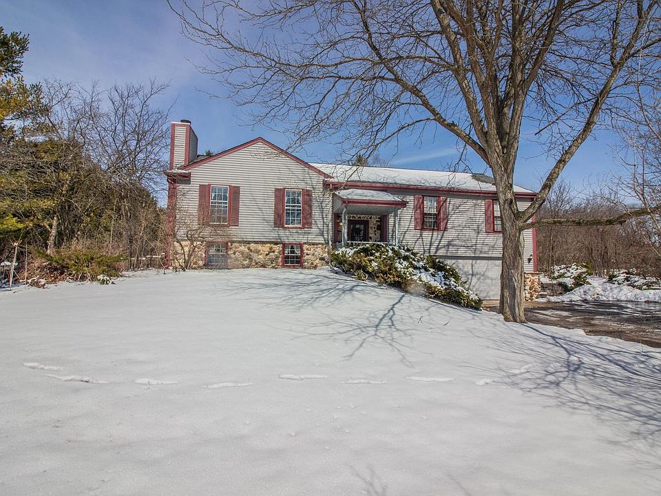 1st image of 144 Cortland LANE