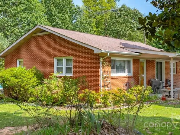 489 Ned McGimsey Rd, Nebo, NC 28761