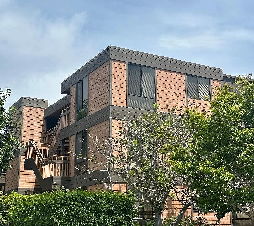 1st image of 2960 Lawrence St