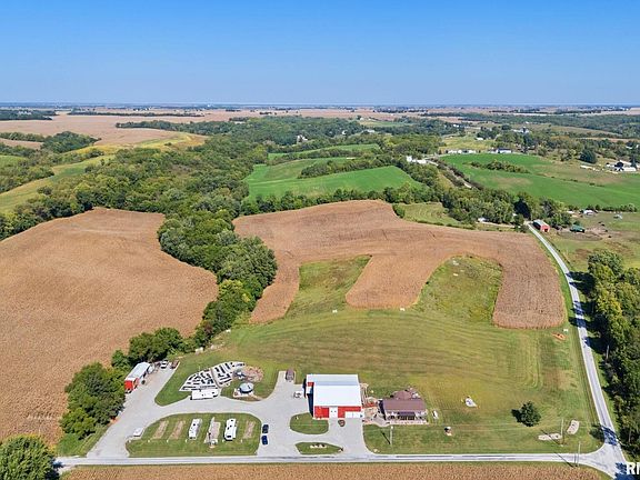 2nd image of 1422 McCloud Rd