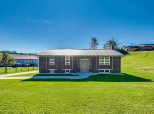 1068 Main St, Surgoinsville, TN 37873