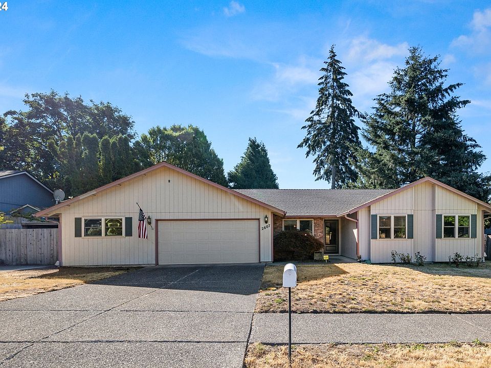 1st image of 2607 SE 152nd Ave