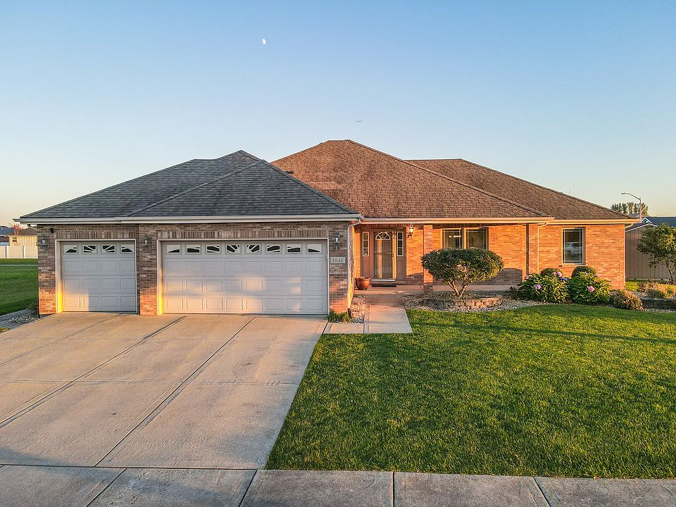 1st image of 1048 Windfield Dr