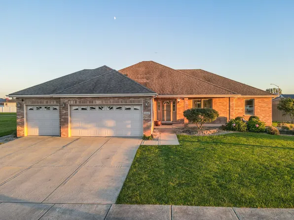 1048 Windfield Dr, Manteno, IL 60950