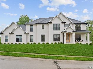 308 Forest Oaks Dr, Caseyville, IL 62232