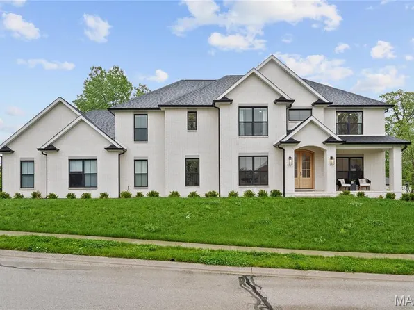 308 Forest Oaks Dr, Caseyville, IL 62232