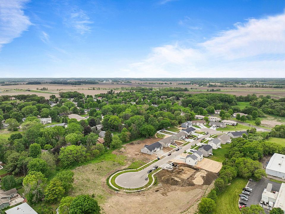 2nd image of 1576 Meadowview COURT