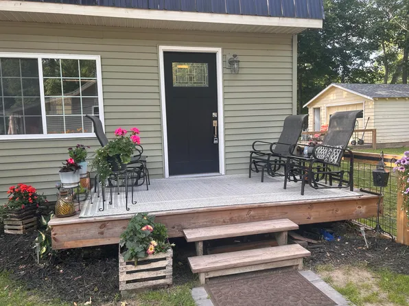 2625 Lansing St, Crystal, MI 48818